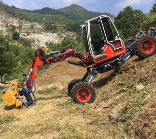 Euromach R45 Big Foot - Forester