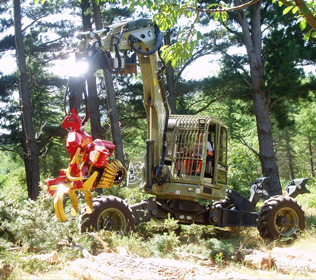 R125 Big Foot Forester - Geeignet für Anbaugeräte mit hohem Leistungsbedarf