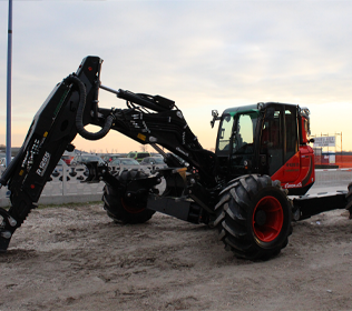 R1255 Big Foot Forester - Four steering wheels