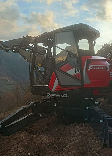 Walking excavator R1355