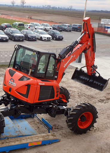 Bagger mit Forstgreifer