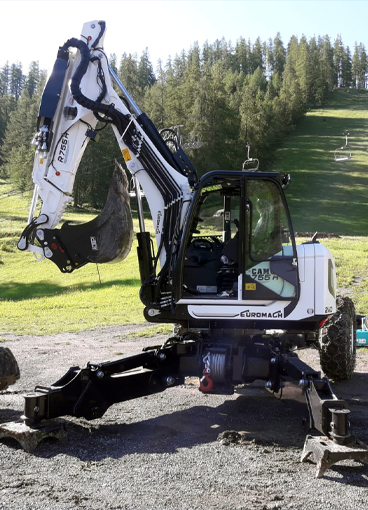 Excavadora araña con tracción a las 4 ruedas