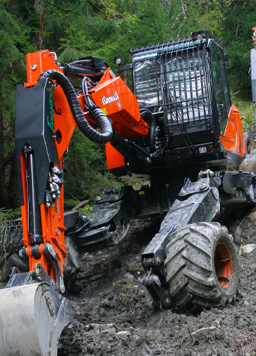 Walking excavator R1055 Forester